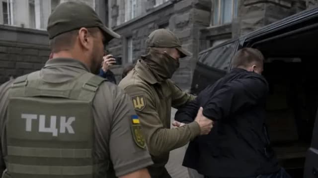 Коли ТЦК може оголосити військовозобов'язаного в розшук: чи потрібне рішення суду